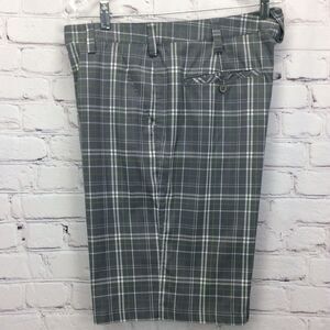 Under Armour Golf Shorts Men's Size 36 Gray Plaid Athleisure Sports Casual Beach